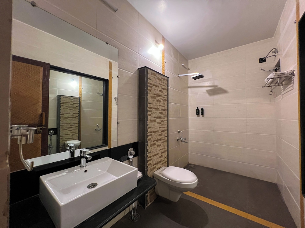 Yash Resort