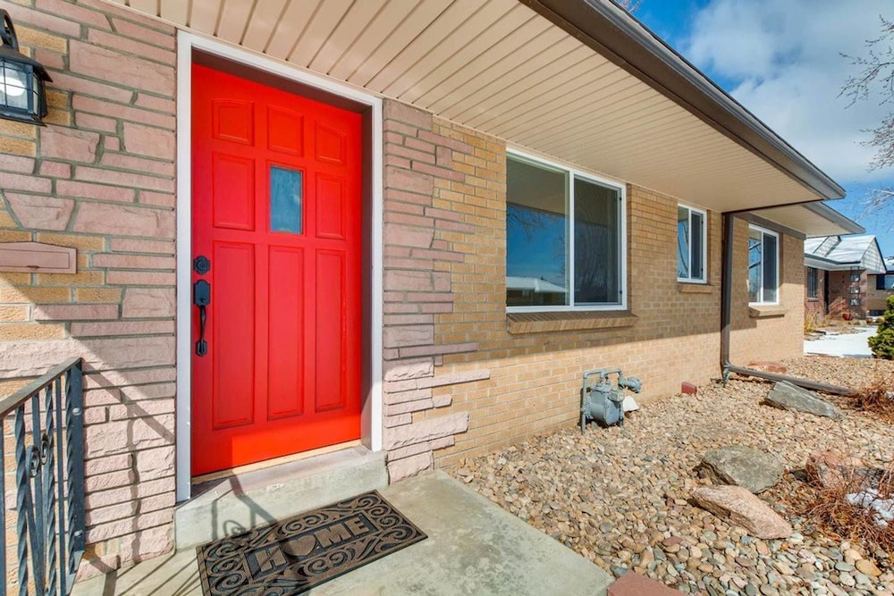 The Meadowlark Manor Spacious Backyard  Hot Tub - Property Image 3