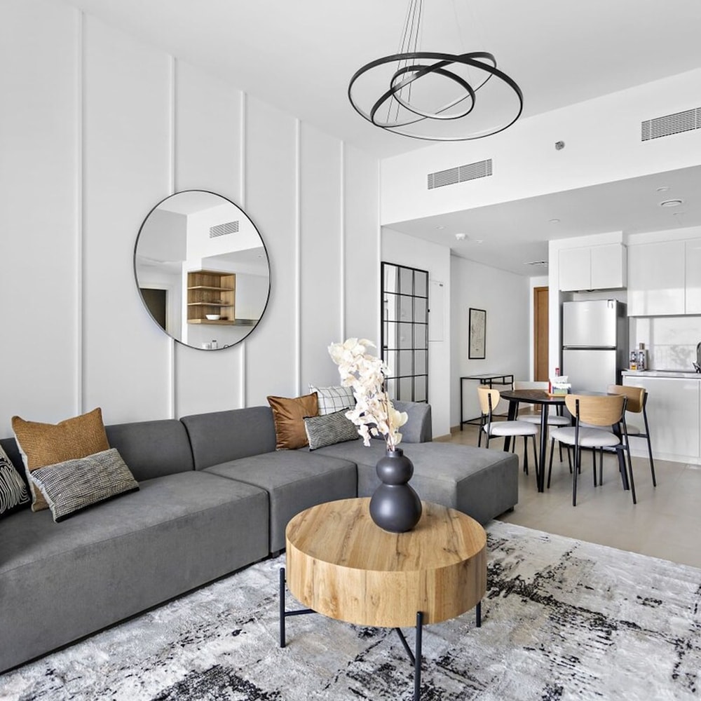 Silkhaus Lavish 1bdr in New Tower Pool Gym
