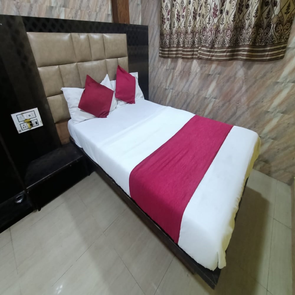 HOTEL Sai Leela Residency