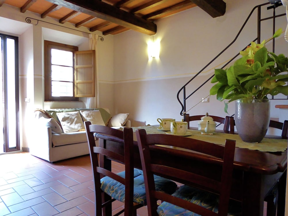Holiday Home in Montecarelli With Pool photo 5