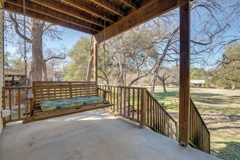 'pecan Creek Haus' Lake LBJ Retreat w/ Boat Dock!