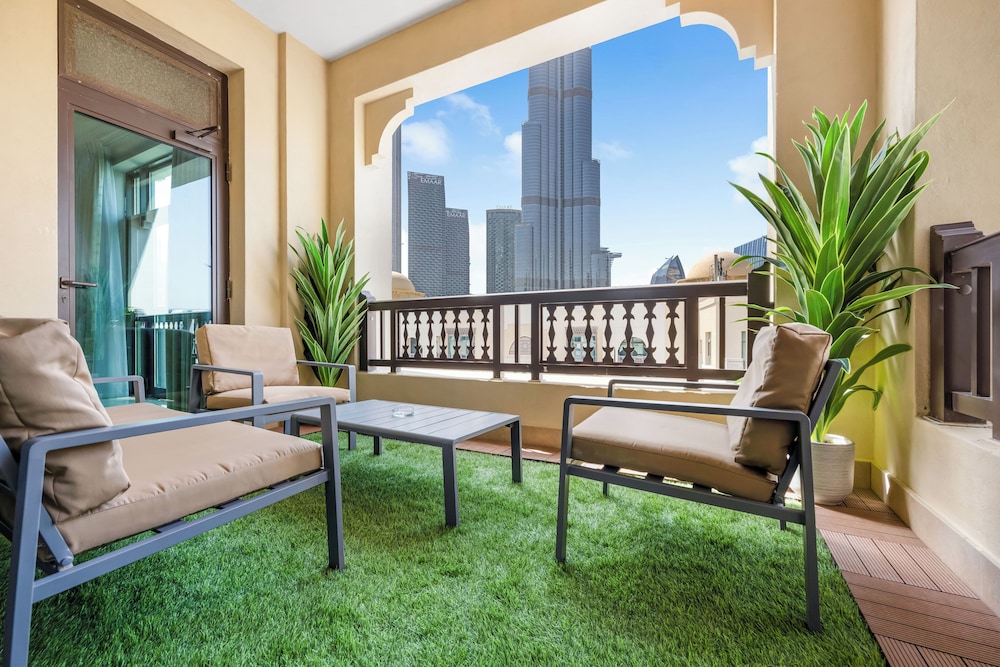Durrani Homes - Luxe Living at Souk Al Bahar with Burj Khalifa and partial Fountain view