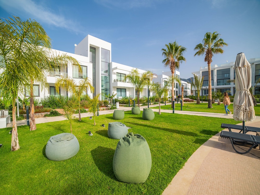Homely and Convenient Apartment With Lovely sea View