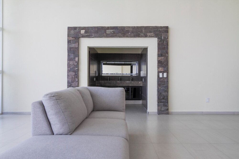 House with Terrace & Pool in Coyula