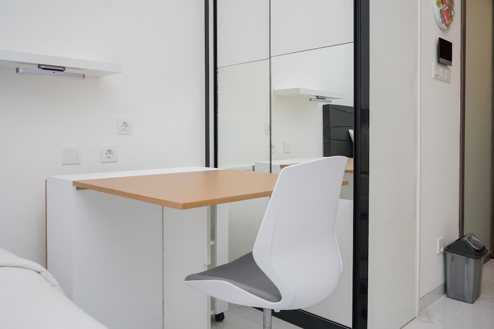 Elegant and Comfortable Studio Apartment at Sky House BSD, Pagedangan - 11