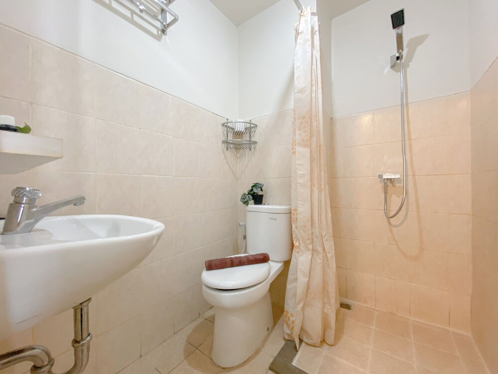 Contemporary Designed Studio Apartment Park View Condominium