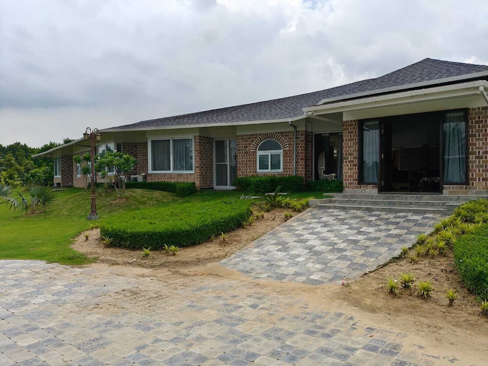 Spree Farmstay, Faridabad