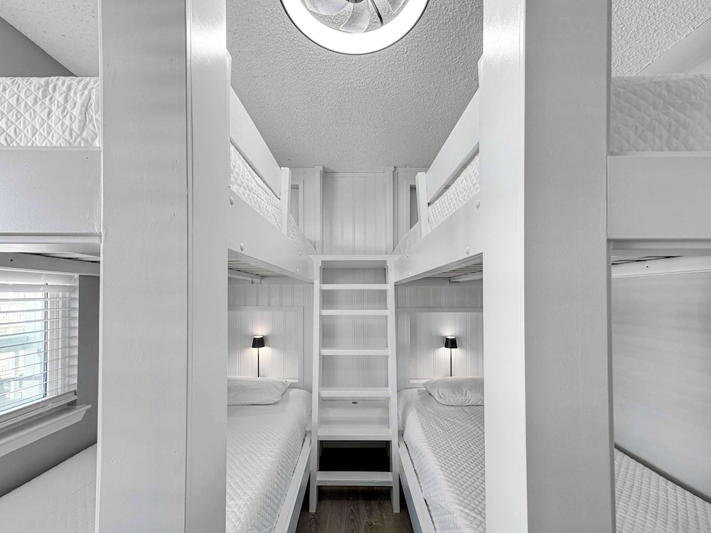 The Perfect Spot Condo for 8!