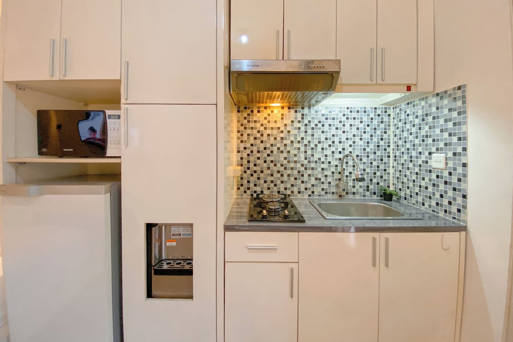 Cozy Studio At Metropark Condominium Apartment