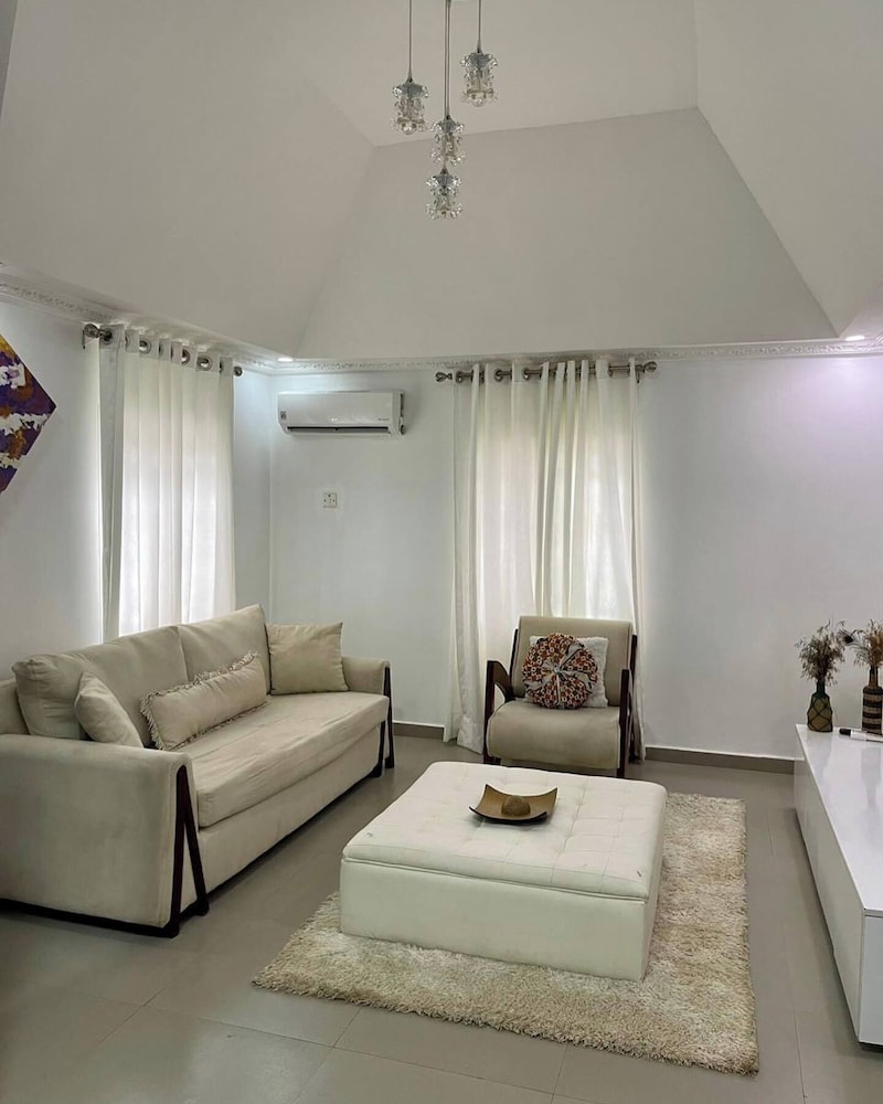 House 114 Apartment
