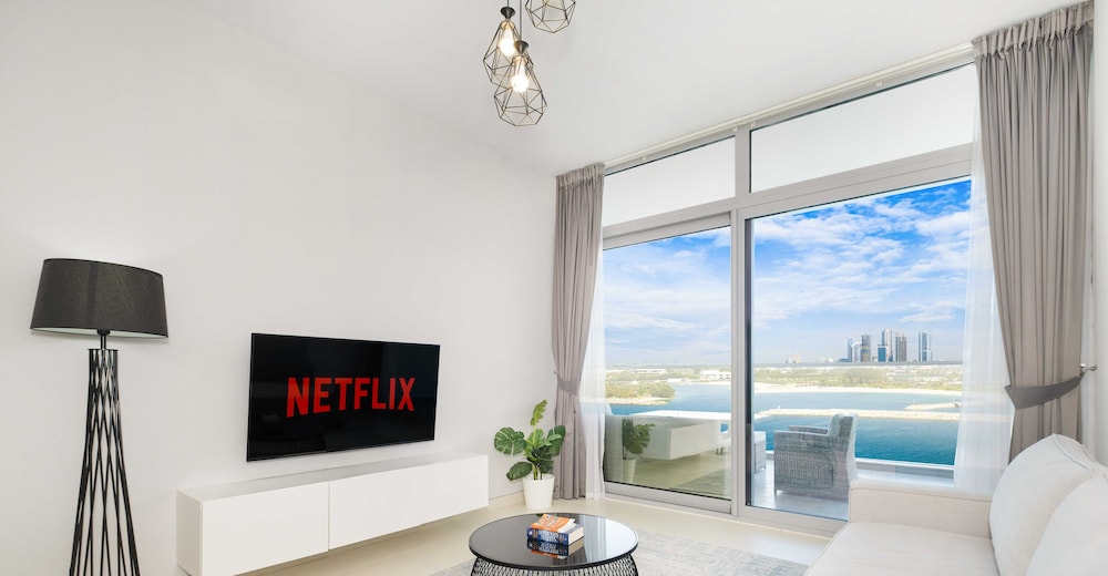 LUX Holiday Home - Azure Residence 2