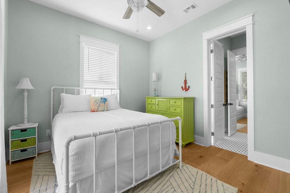 30A Beach House - Under the Palms