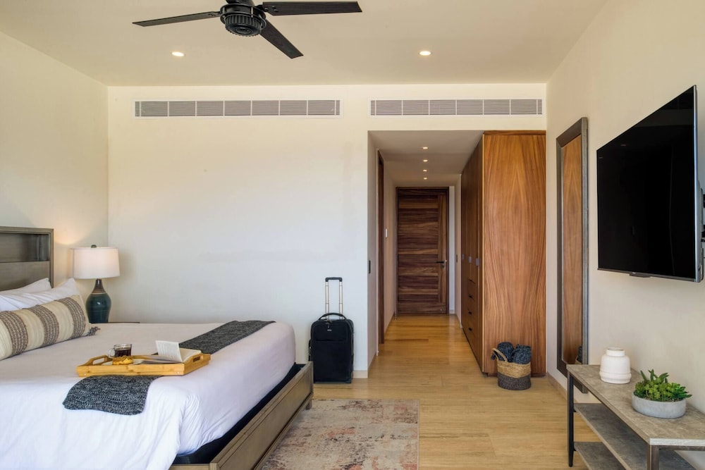 Group Apt #13 #16, no View, 3br, 12 pax