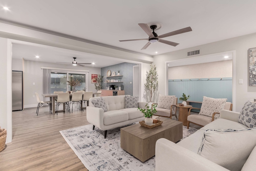NEW The Mesquite Retreat on Oak Entertainers Oasis