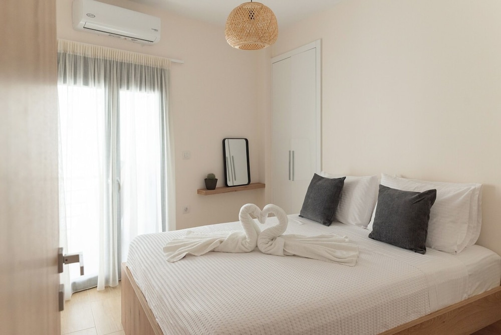 Saint Matthew Central Apartment by Senaon