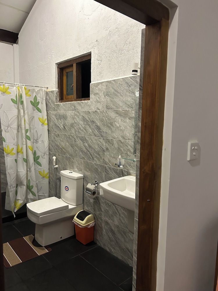 Thomasz Lodge
