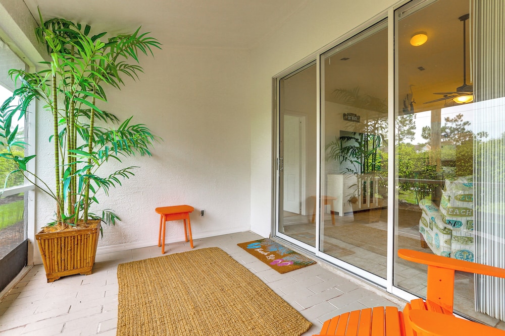 5 Mi to Naples Beach - Getaway w/ Screened Lanai!