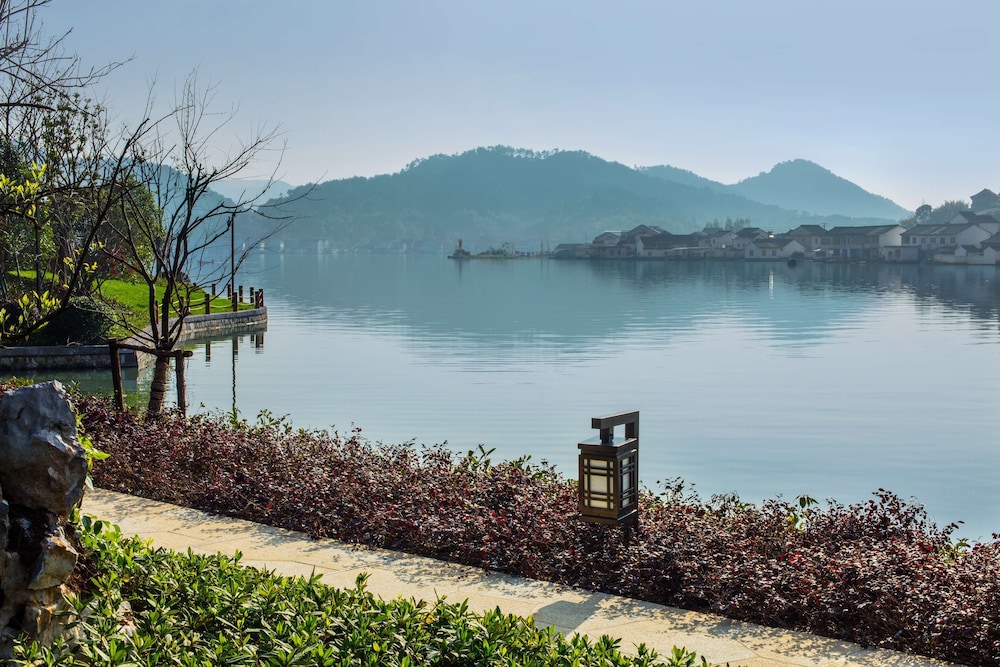 Hilton Ningbo Dongqian Lake