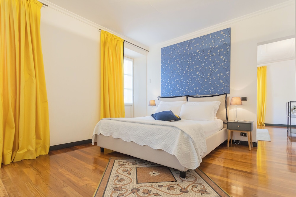 Lake Holiday Como by Rent all Como