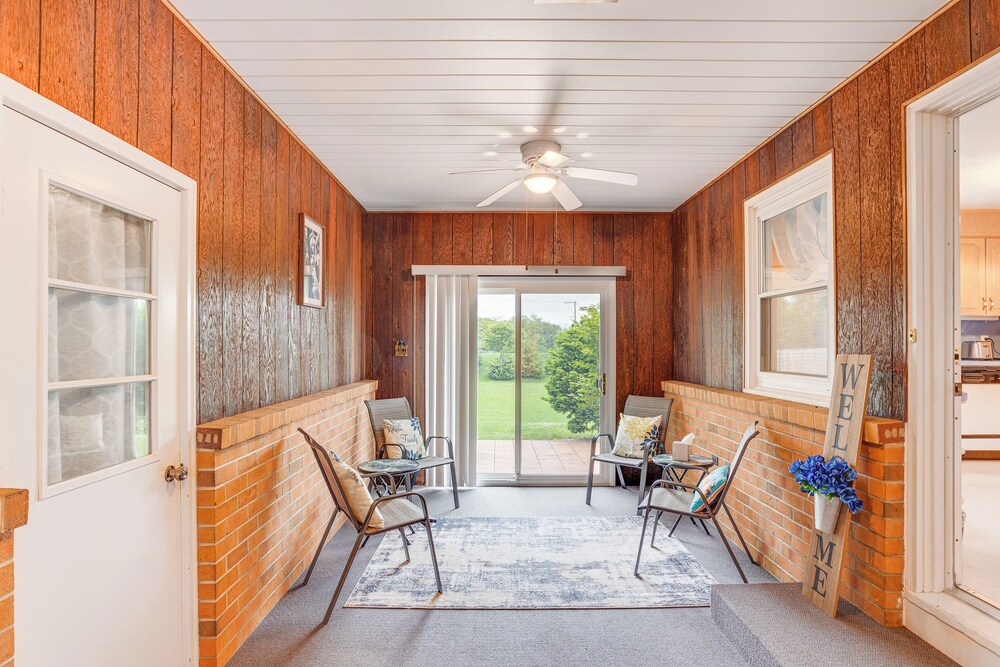 1 Mi to Hersheypark: Home w/ Patio in Hershey! view 2