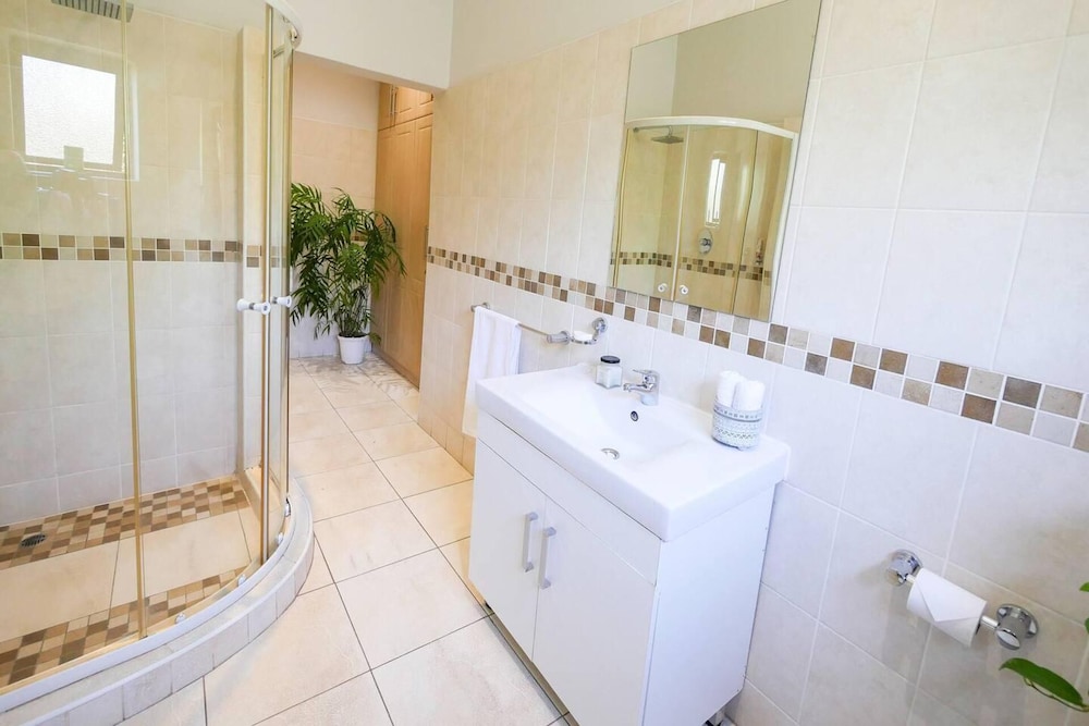 Holiday Rental Home in Victoria Falls view 4