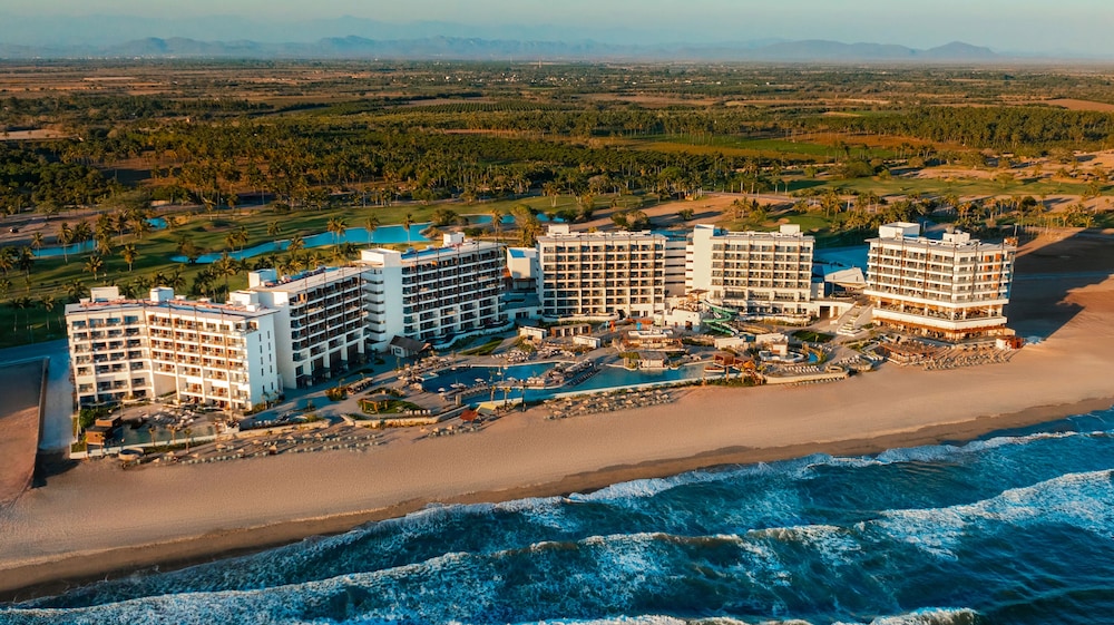 Hotel Dreams Estrella del Mar Mazatlan Golf & Spa Resort - All Inclusive - Image 1