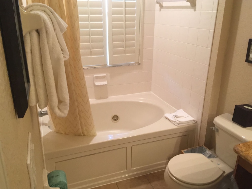Villas At Regal Palms