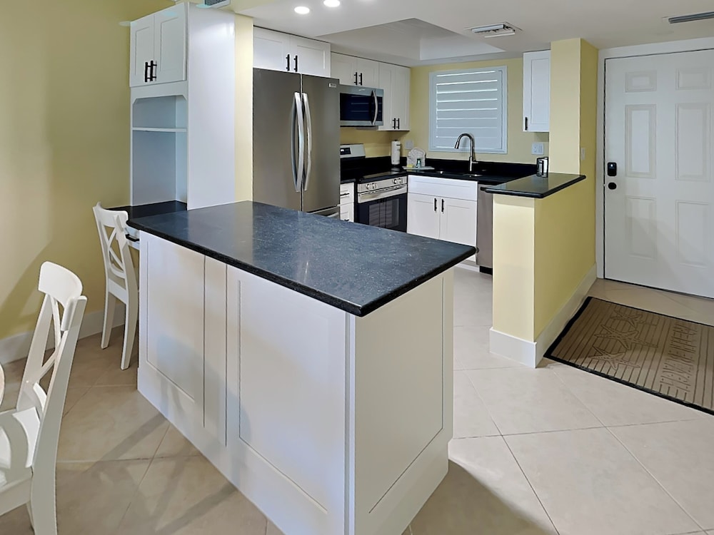 Seaside 2 by Distinctive Beach Rentals