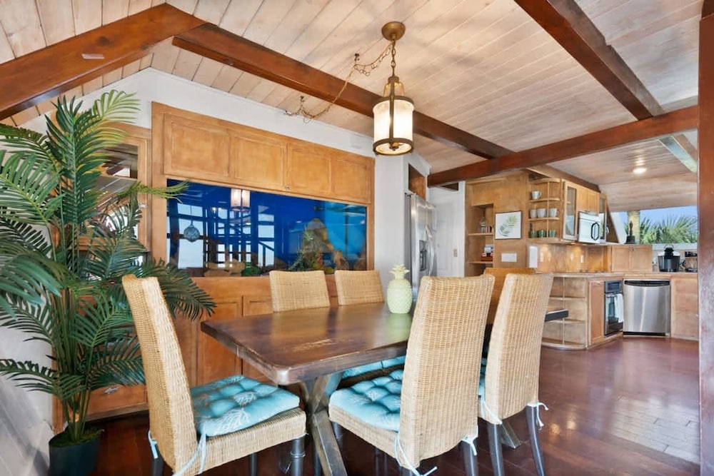 Oceanfront Serenity Under the Sea Tiki Bar BBQ