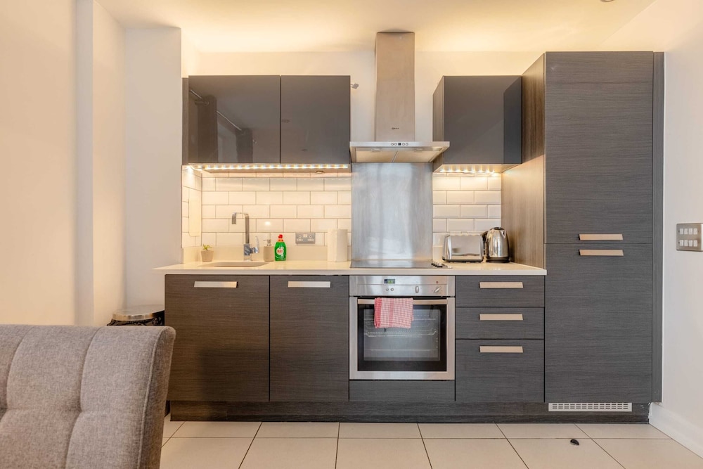 Vibrant & Inviting 1BD Flat, Heart of Haggerston!