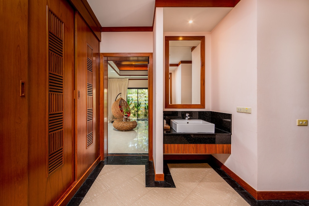 Villa Toba by Tropiclook view 5