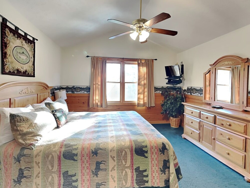 Cub's Crossing by Jackson Mountain Rentals
