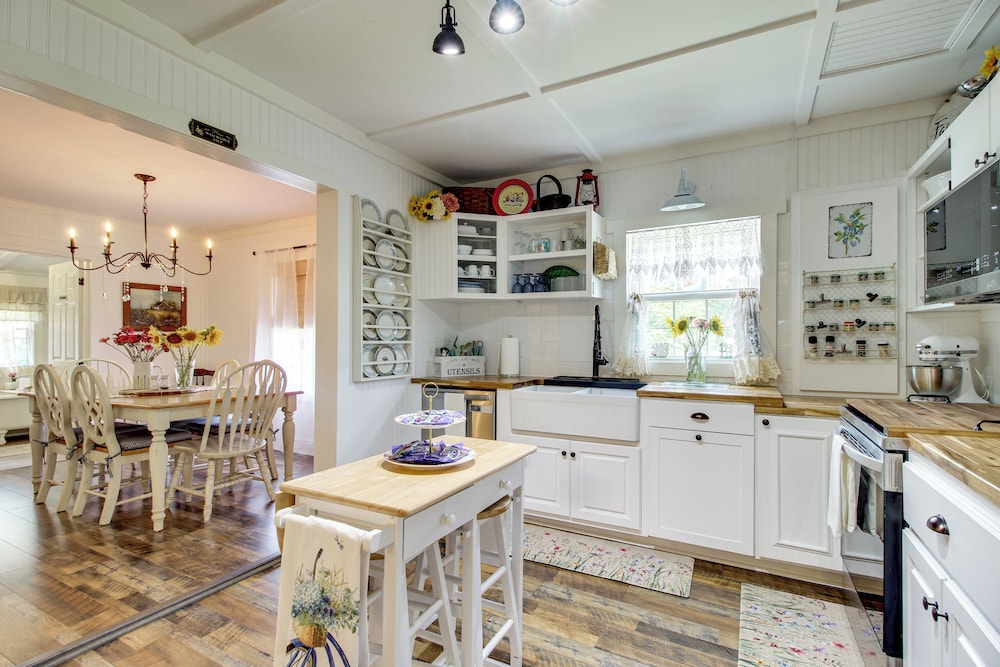 Shepard Cottage Near Wilmington & Wedding Venue