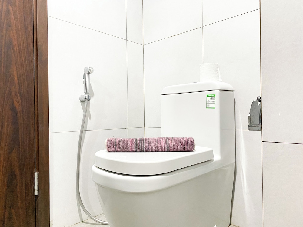 Modern Look Studio At Lrt City Bekasi Apartment