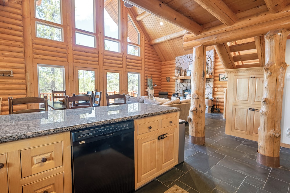 Lakeview Lodge