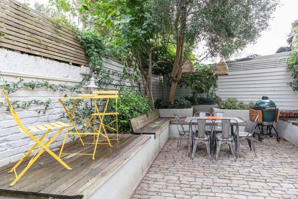 Masbro Road II by Onefinestay