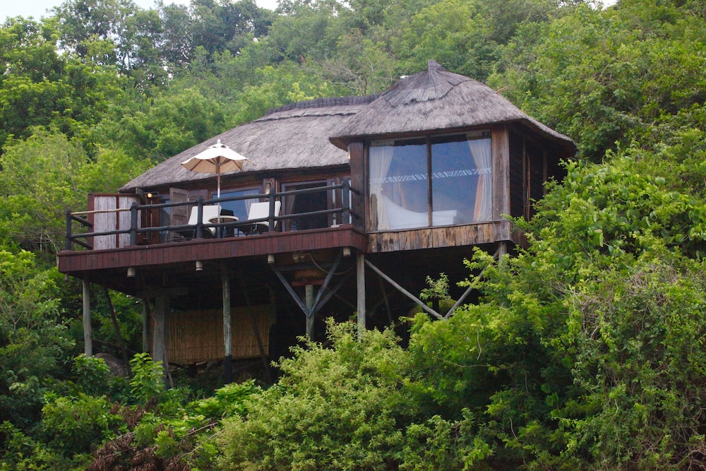 Serena Mivumo River Lodge view 5
