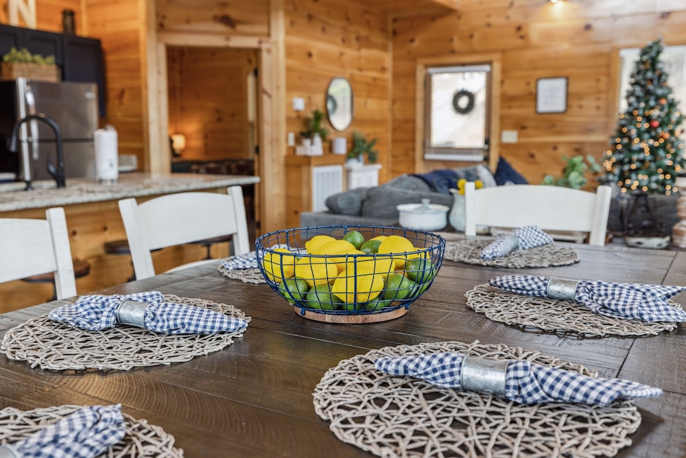 Big Bear Splash 2 Bedroom Cabin