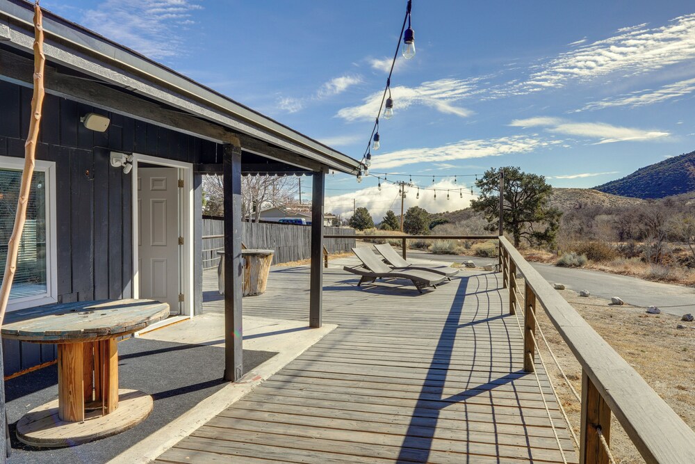Private Deck & Views: Frazier Mountain Cabin