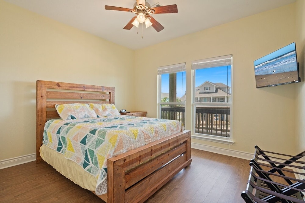 Pelican Post 3 Bedroom Home