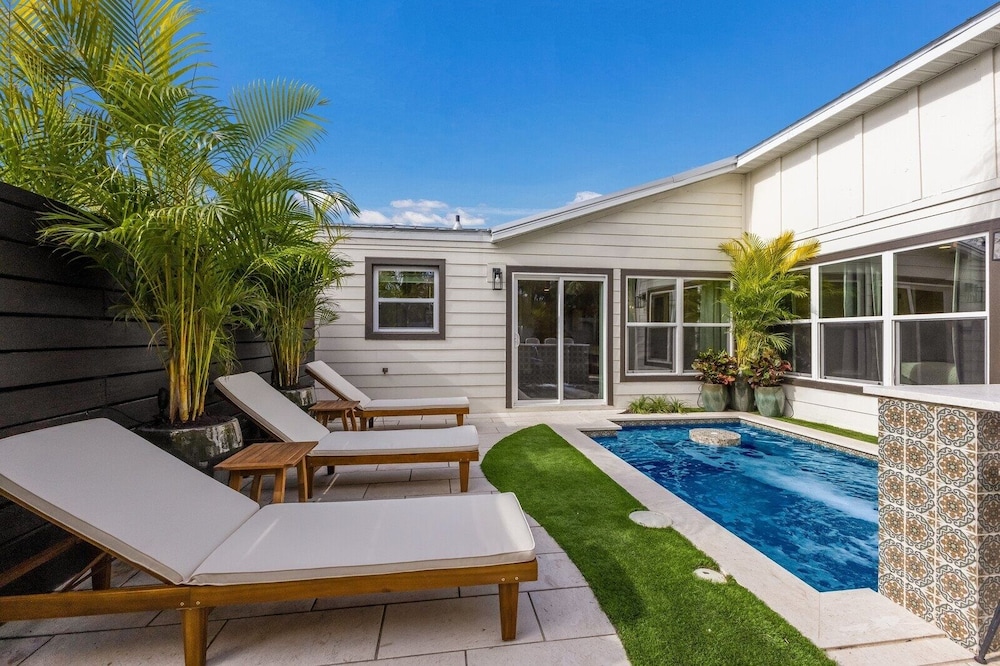 83rd St Villas East 2 Bedroom Villa
