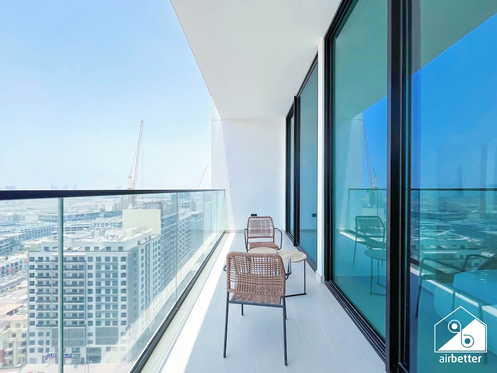 Luxury & Comfort 1B at Binghatti Amber & Balcony