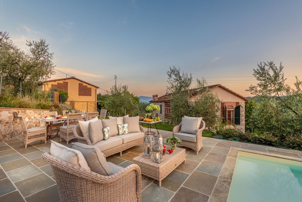 Valle del Sole Winery Farmhouse