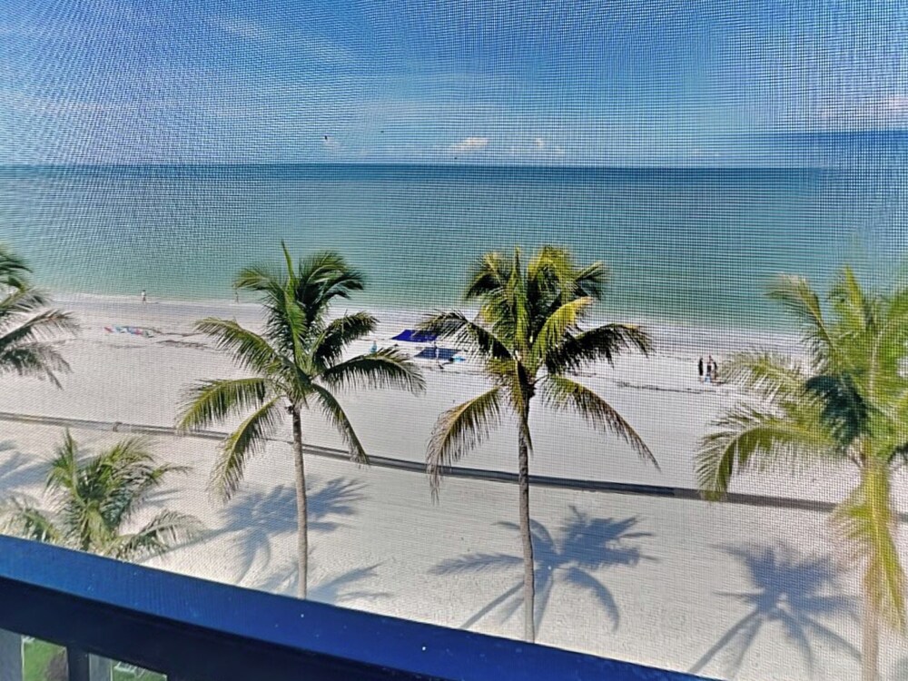 Seaside 5 by Distinctive Beach Rentals