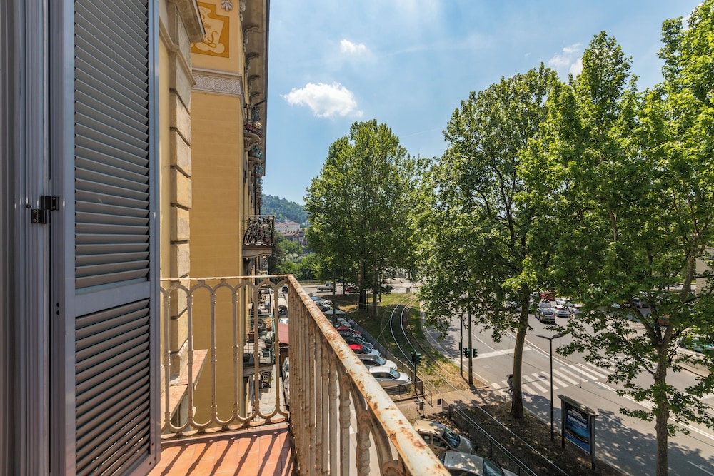 Sunny Apartment by Wonderful Italy