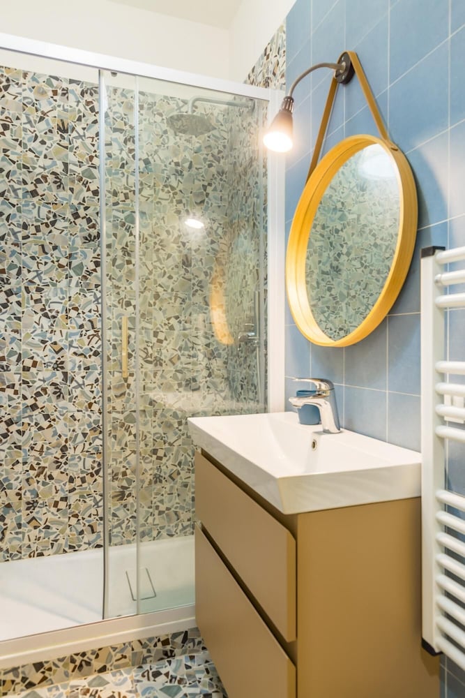 Donna Costanza - Stylish and Panoramic Flat