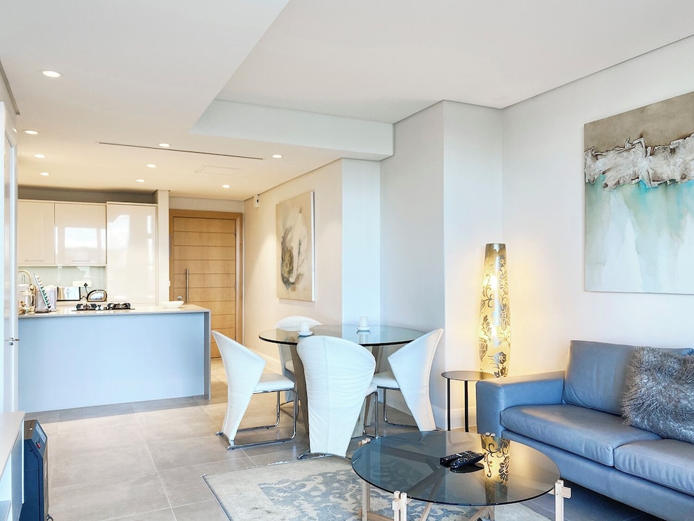 The Marina V&A Waterfront by Smart City Stays