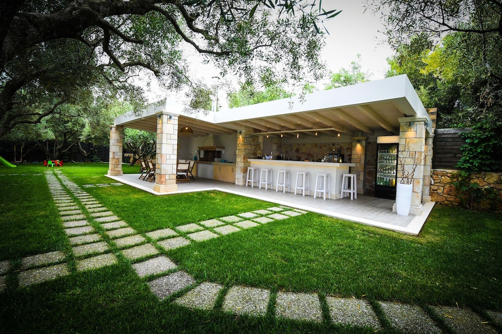 Artina Luxury Villa
