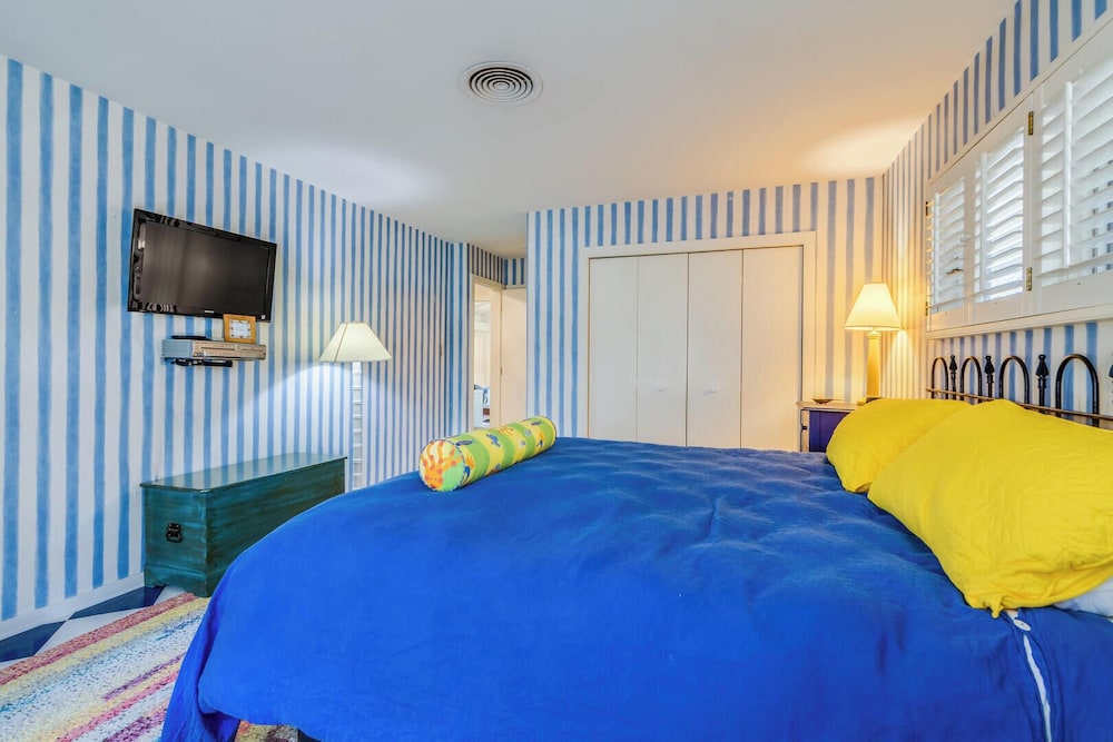 OAK Avenue 77